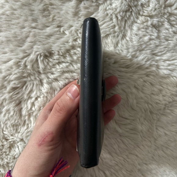 Salvatore Ferragamo - Gancini Key Ring Black Leather Bi Fold Wallet - Picture 10 of 16